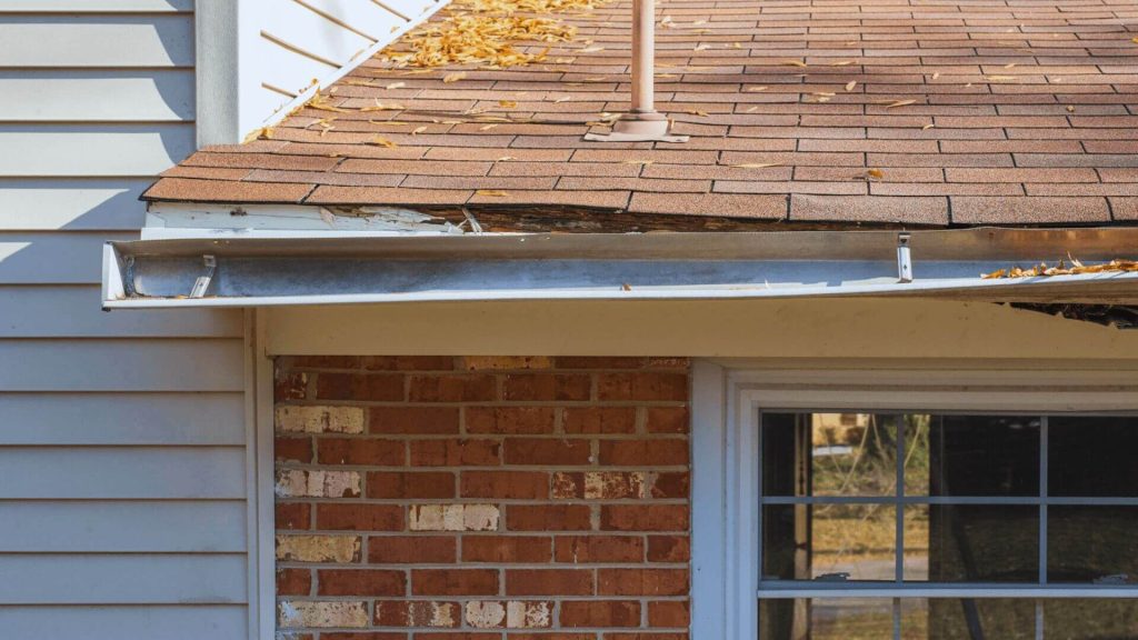 Signs Your Roof Gutters Need Immediate Repair or Replacement